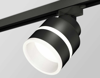 Комплект трекового светильника Ambrella light Track System XT (A2526, A2106, C8102, N8445) XT8102024