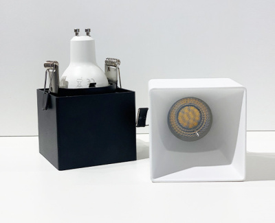 DL 3024 white GU10 светильник встраиваемый